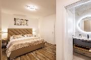   , , mala slika 26