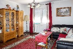 Nekretnina Tuhelj, Trsteno